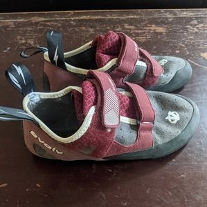 Climbing shoes